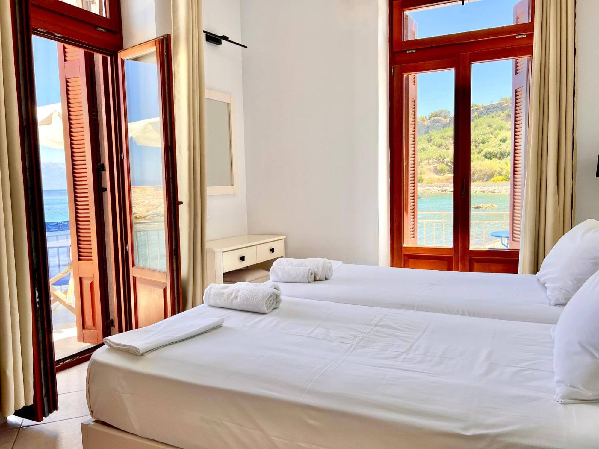 Koróni Xenios Zeus Rooms מראה חיצוני תמונה